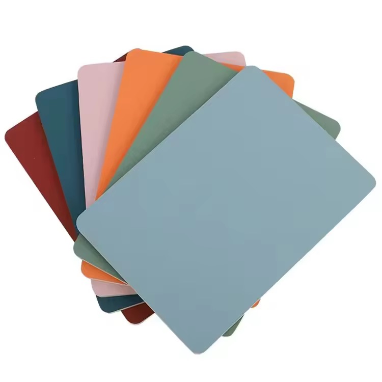 แผ่นผนังป้องกันการชนกันชนิดเติมผิวหนัง